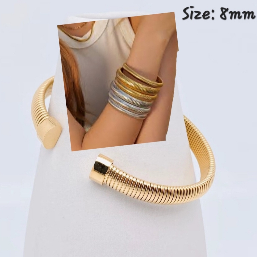 #600 🛑22  Fabulous 18K Gold Plated Stainless Steel Striped Bangle Cuff